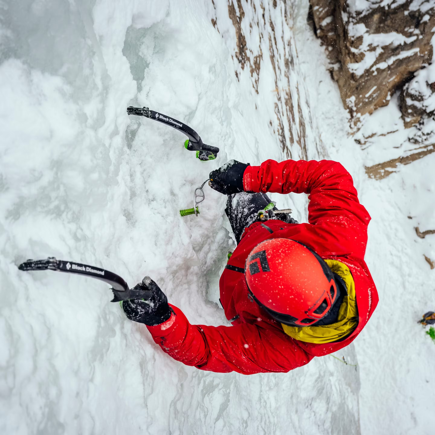 Seneida Biendarra climbing